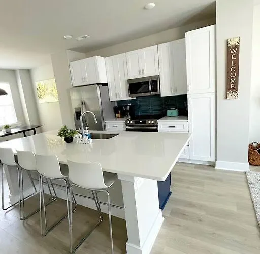 Brand New Build 10 Min- Uptown