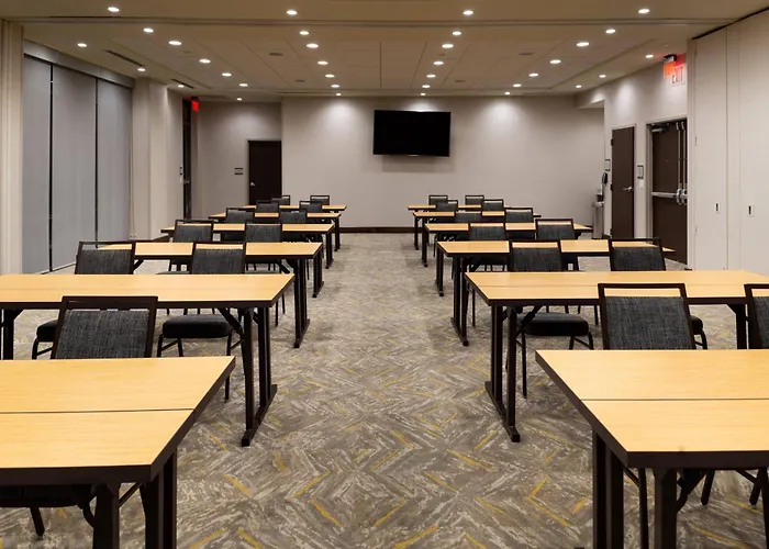 Courtyard By Marriott Charlotte Northlake