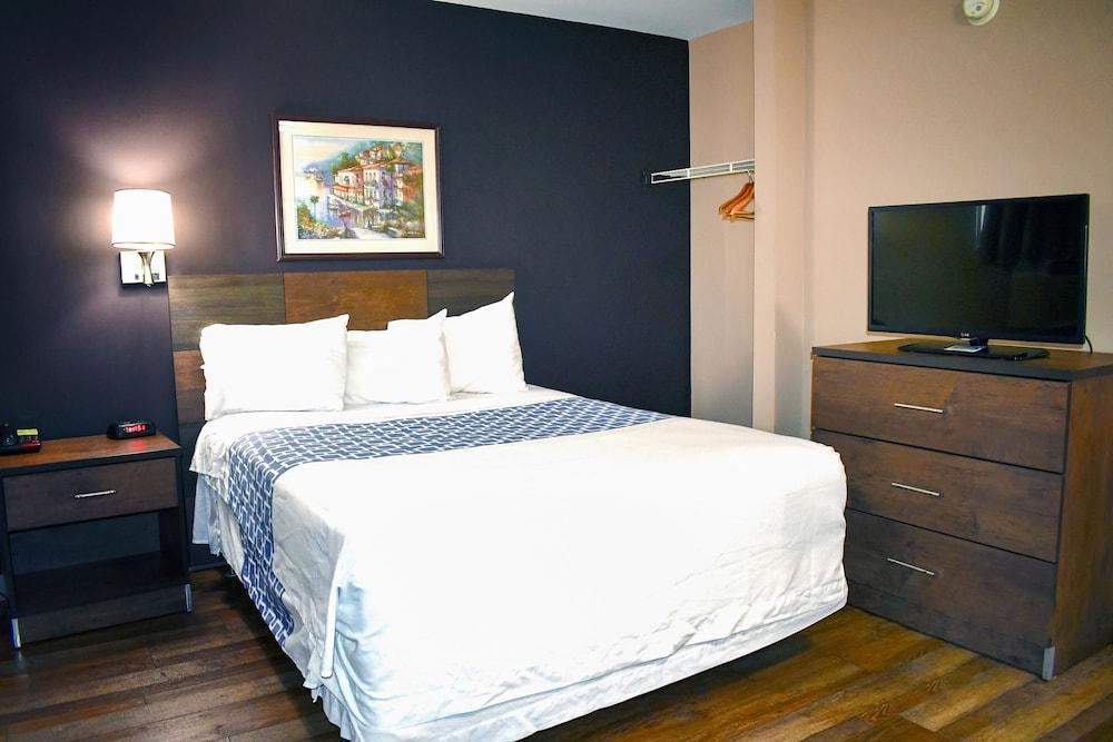 Suburban Charlotte-ballantyne Hotel Charlotte