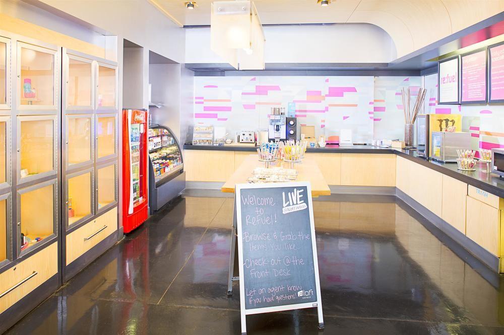 Aloft Center Hotel