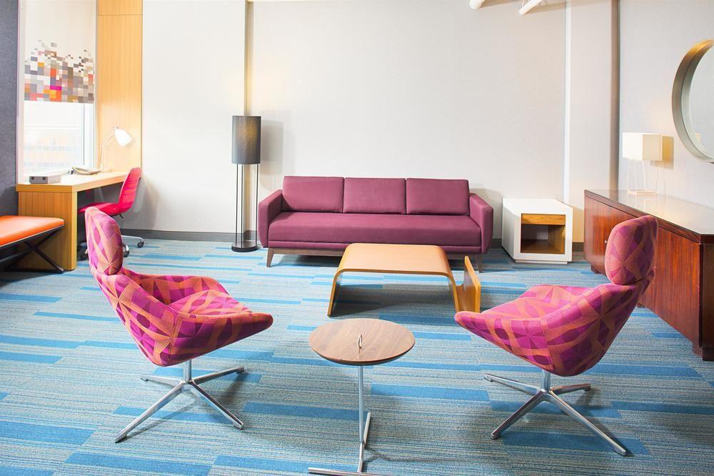 Aloft Center 2*