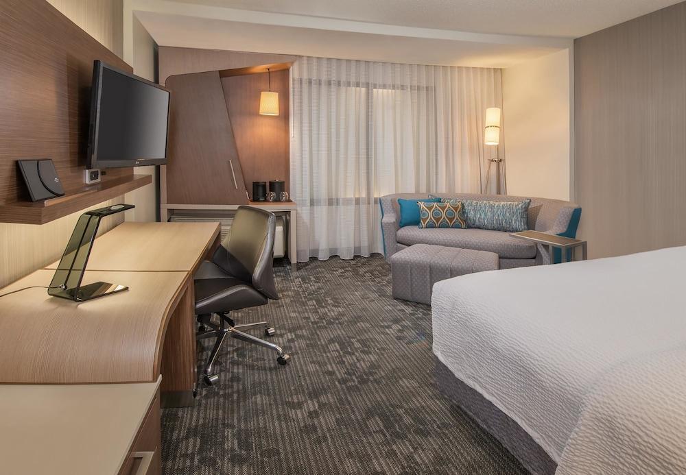 Courtyard By Marriott Northlake Charlotte