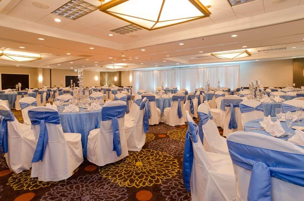 Doubletree By Hilton Charlotte/southpark Hotel 3*