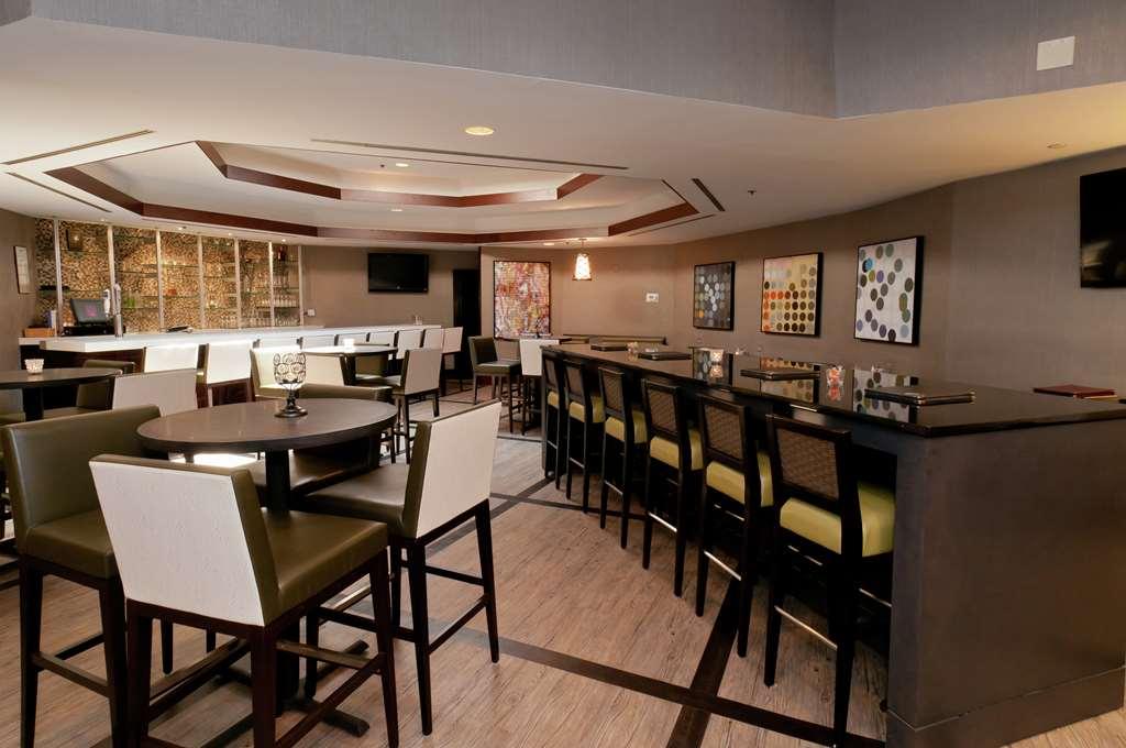 Doubletree By Hilton Charlotte/southpark 3*