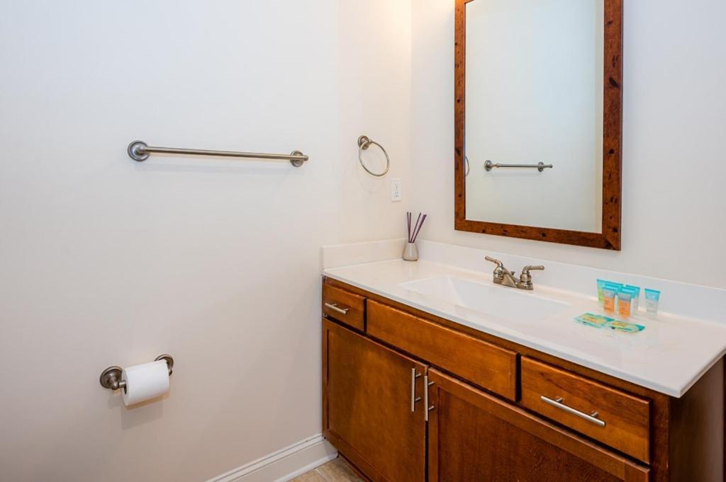 Viagem Studio In Top Location With Parking Charlotte
