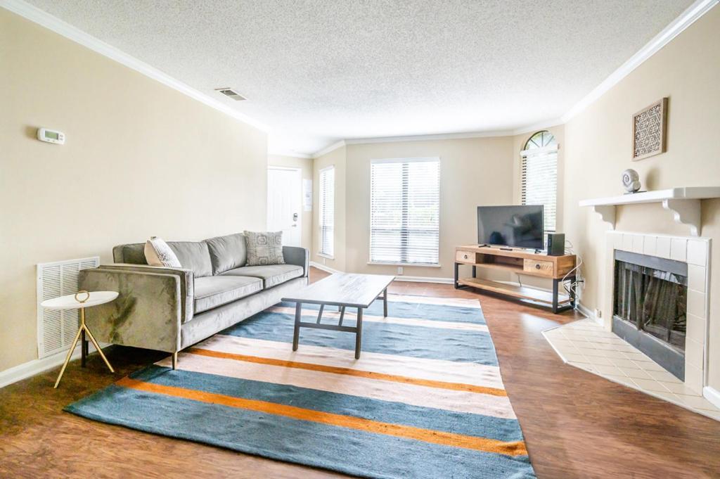 Viagem - - Cozy 1br W/gym+pool+parking * Charlotte