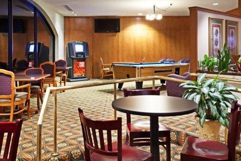Hotel By Ihg