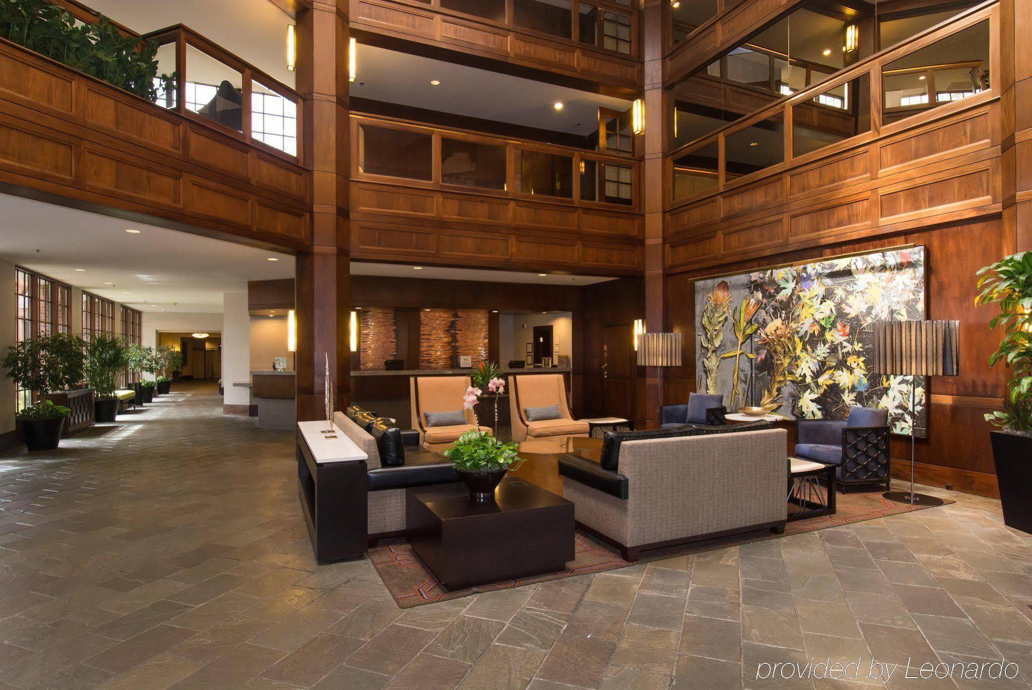 Doubletree By Hilton Charlotte/southpark Hotel