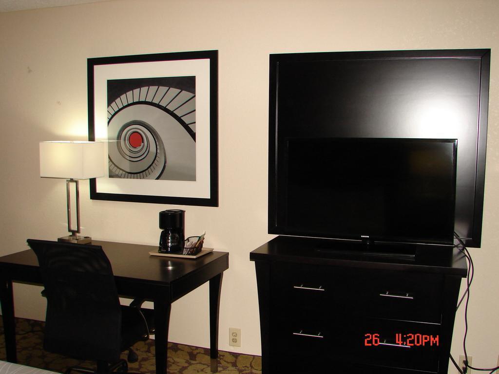 Ramada Plaza By Wyndham South End Airport Hotel Charlotte