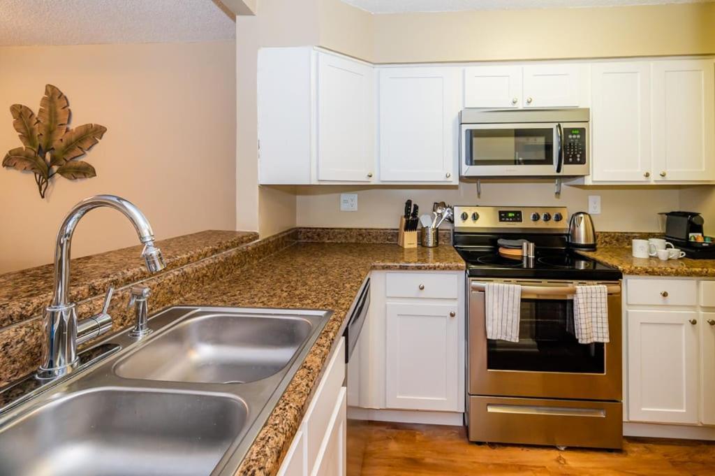 Unique 2br Prime Location With Gym & Parking Charlotte