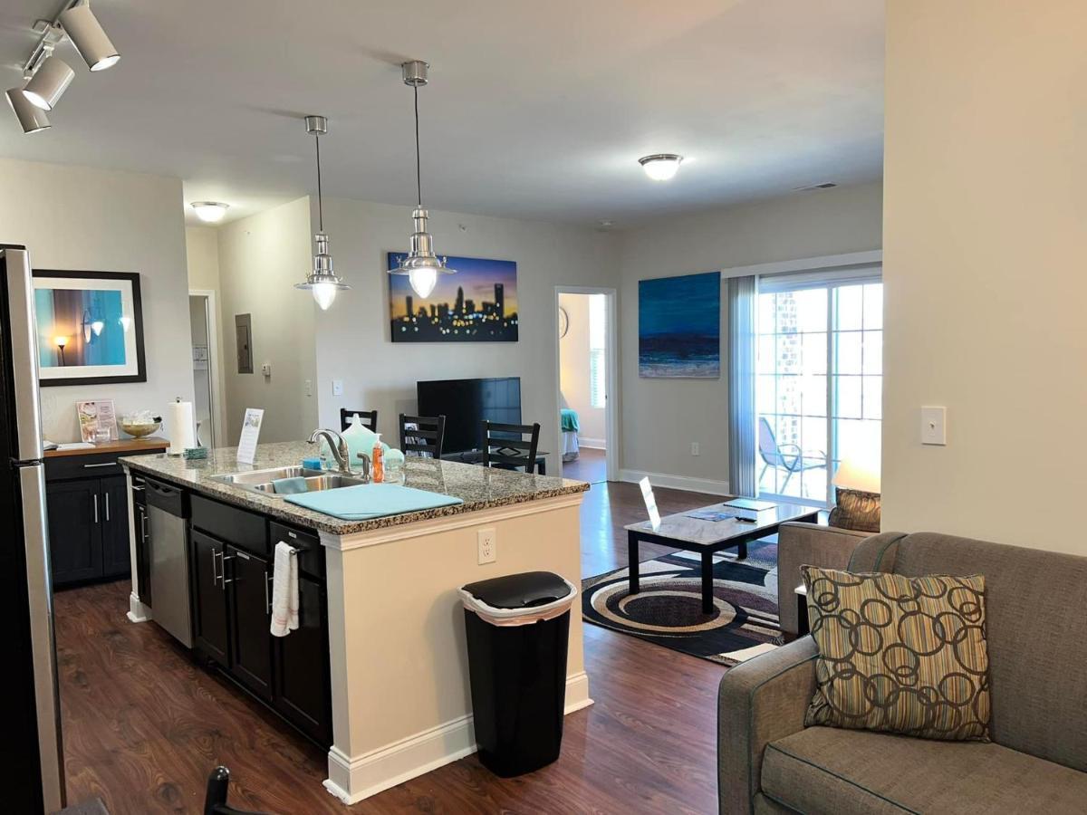 Apartment Serene **uptown** 2br/2ba *