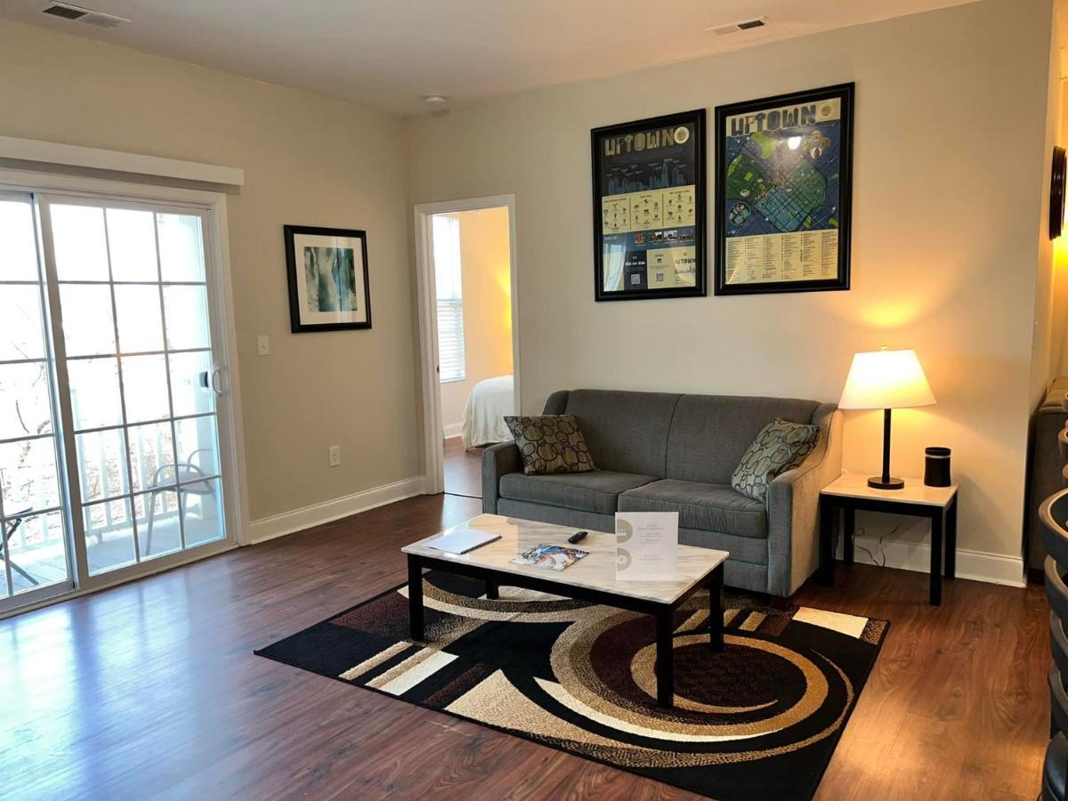 Serene **uptown** 2br/2ba *
