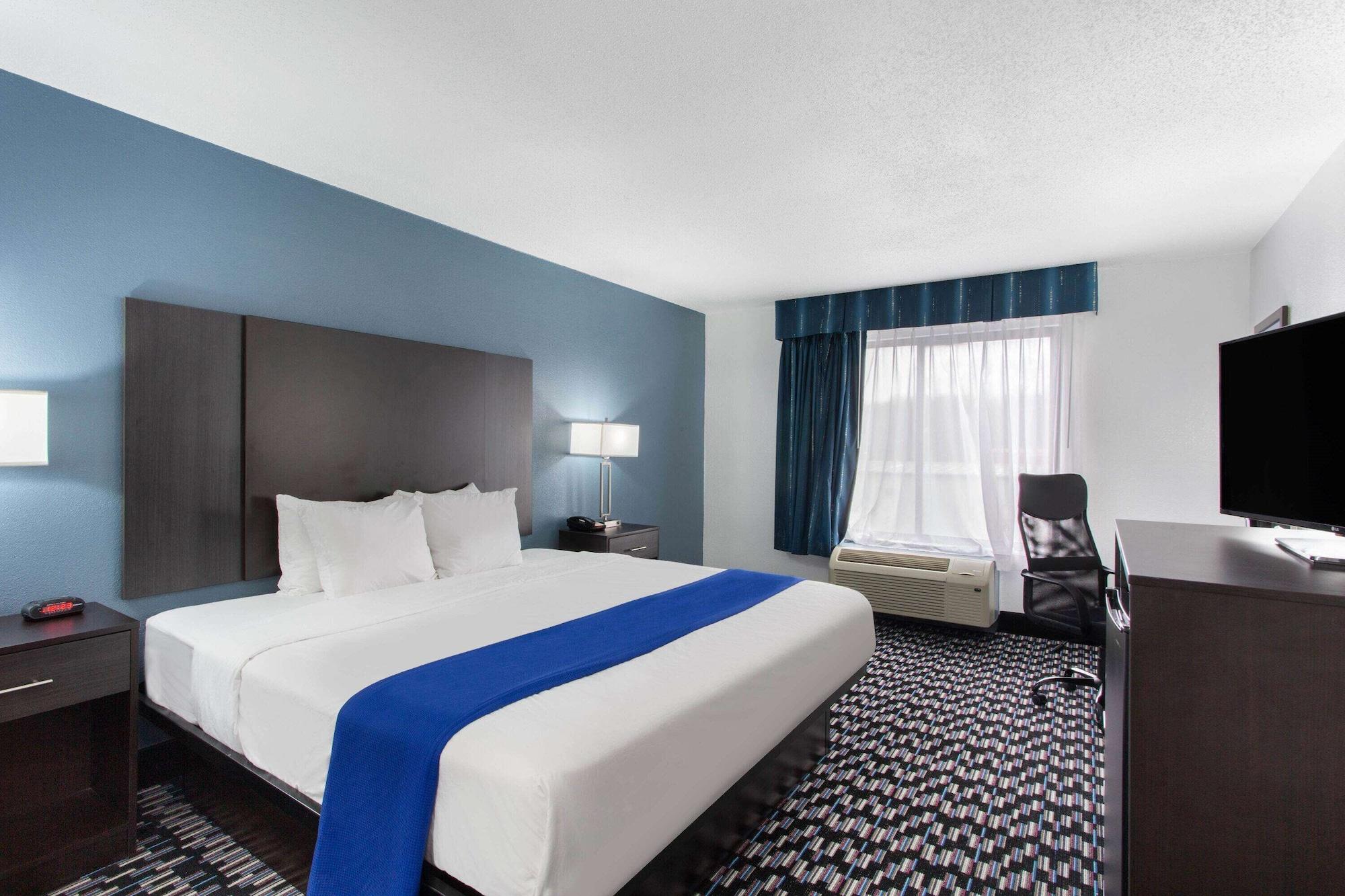 Baymont By Wyndham Charlotte