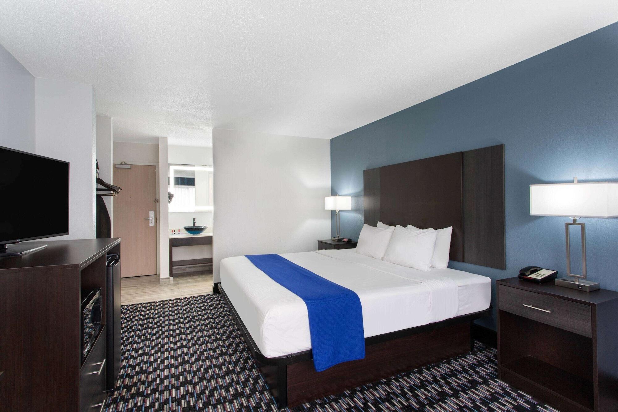 Hotel Baymont By Wyndham