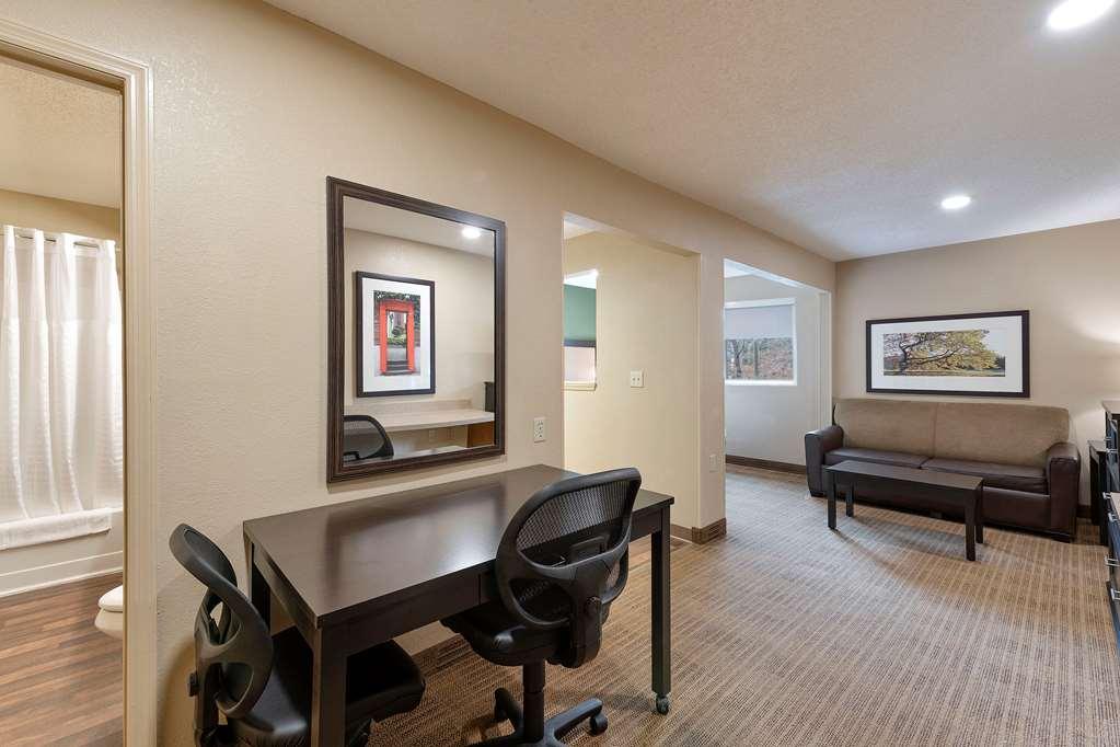 Extended America Select - - Tyvola Rd - Executive Park Hotel 2*