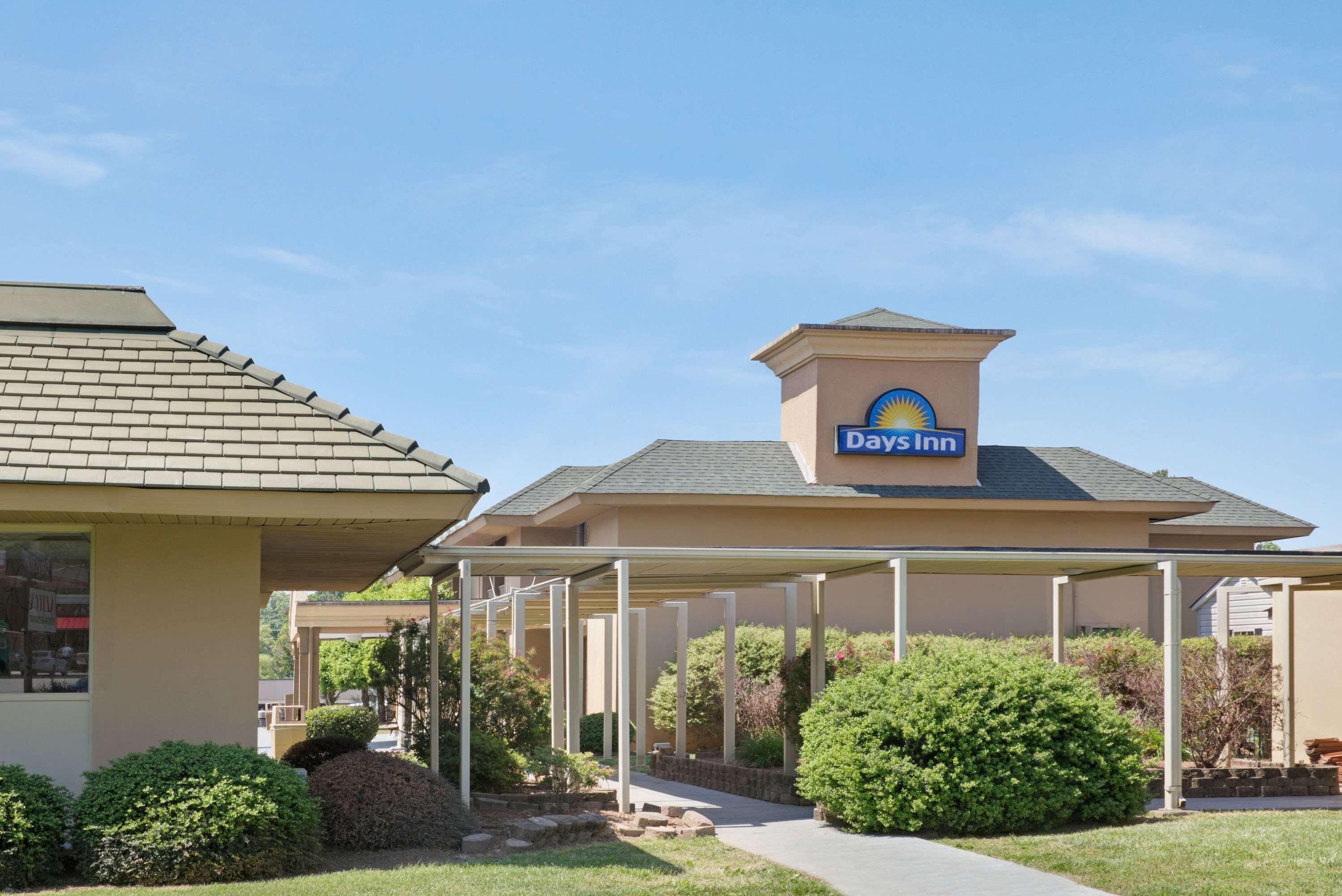 Motel Days By Wyndham Charlotte/woodlawn Near Carowinds Charlotte