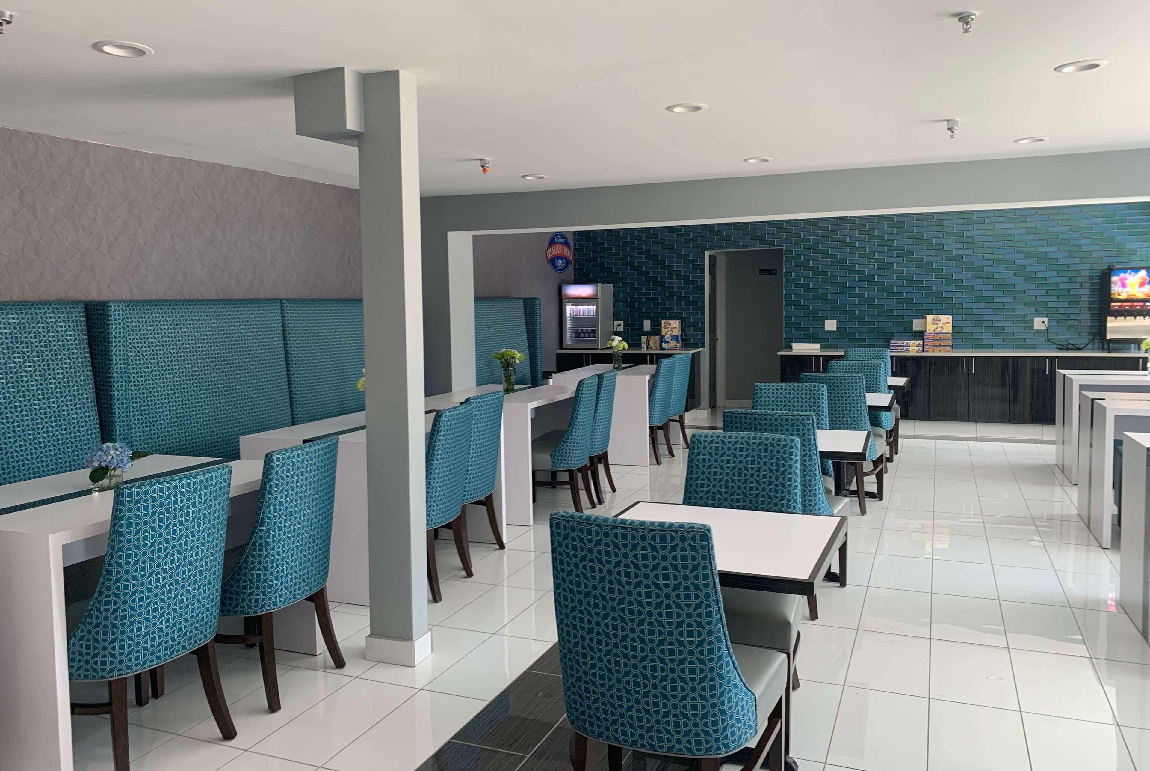 Hotel Baymont By Wyndham Charlotte