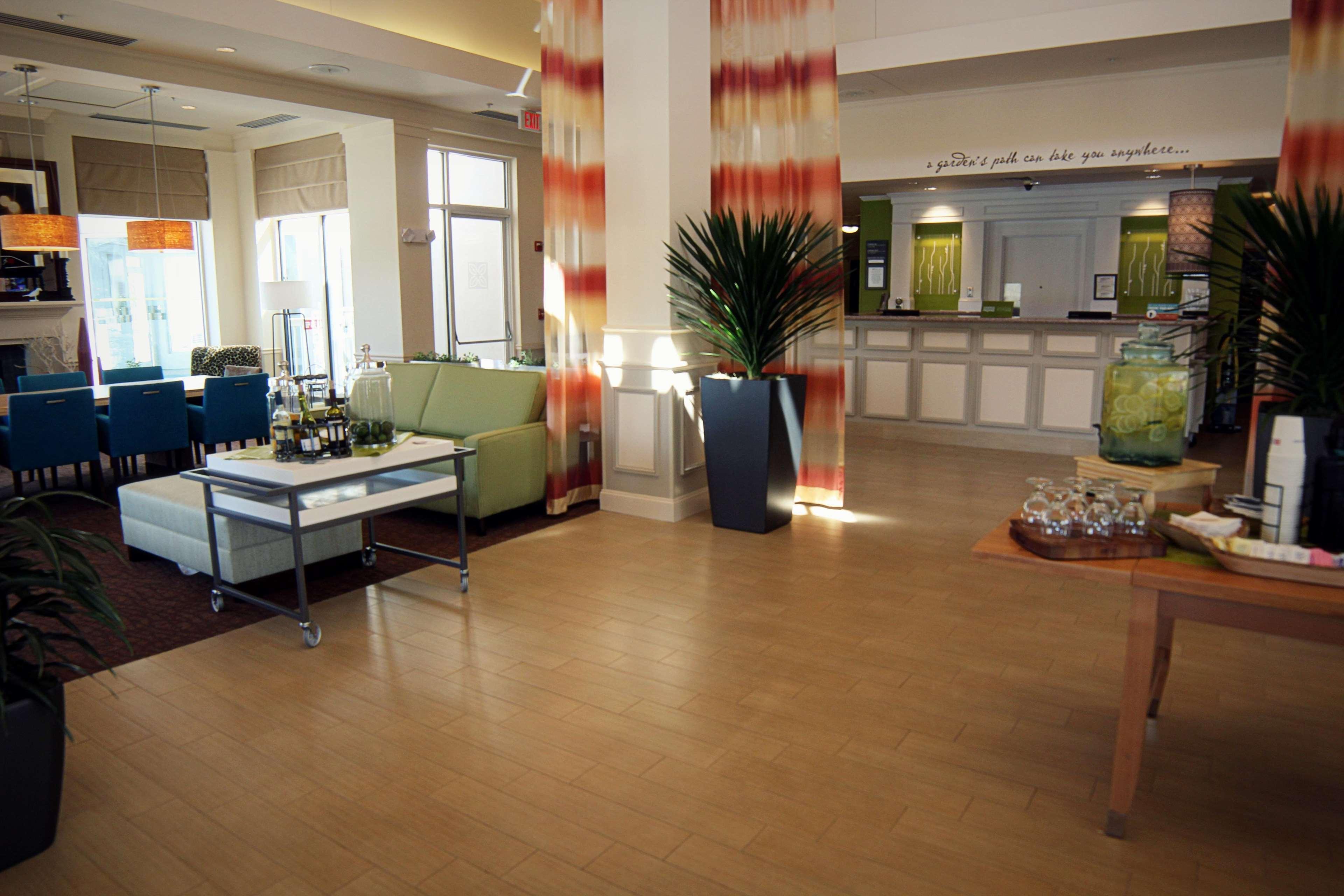 Hilton Garden Pineville 3*