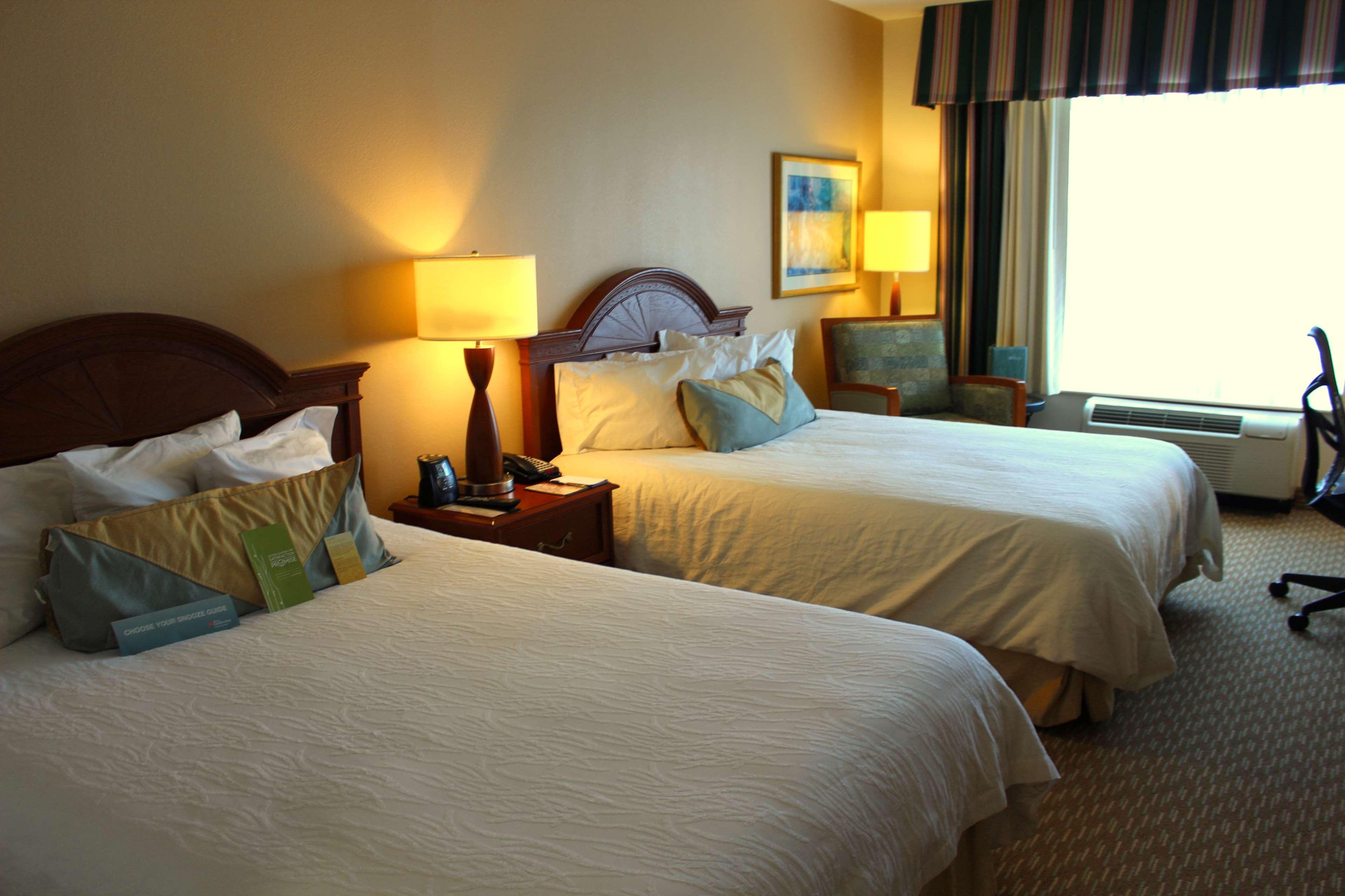 Hilton Garden Pineville 3*