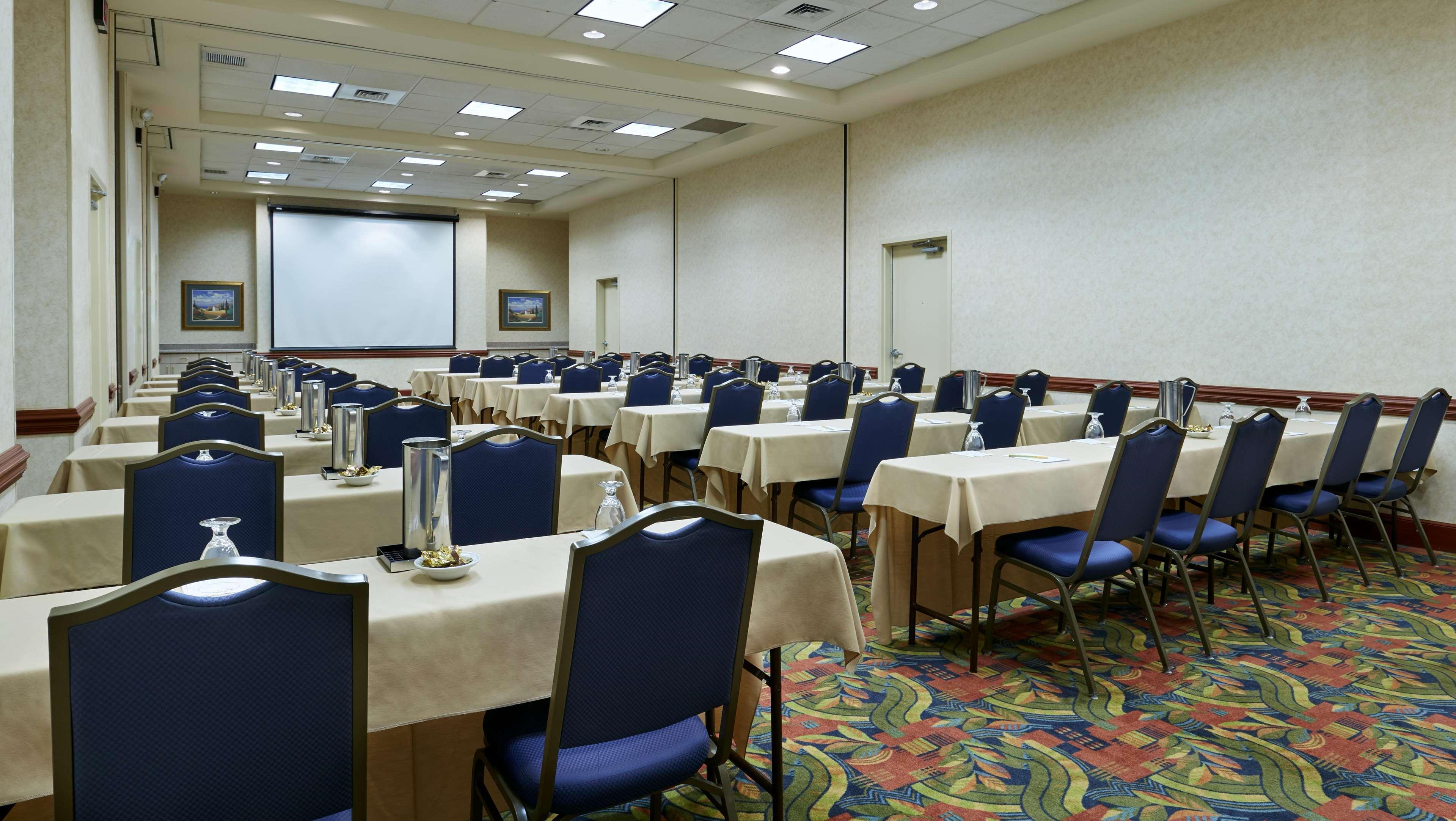 Hilton Garden Pineville Hotel 3*