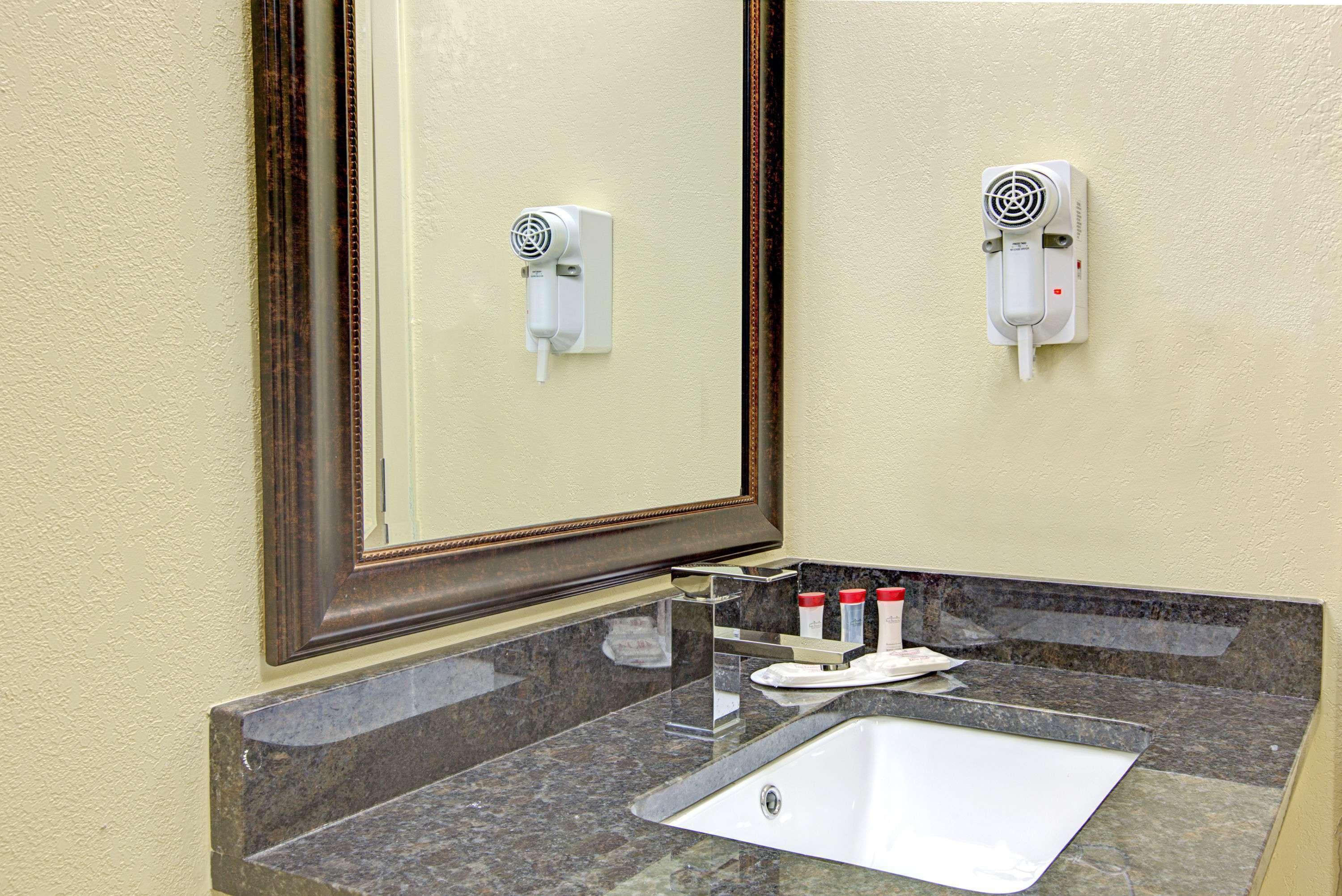 Hotel Ramada Plaza By Wyndham South End Airport Charlotte