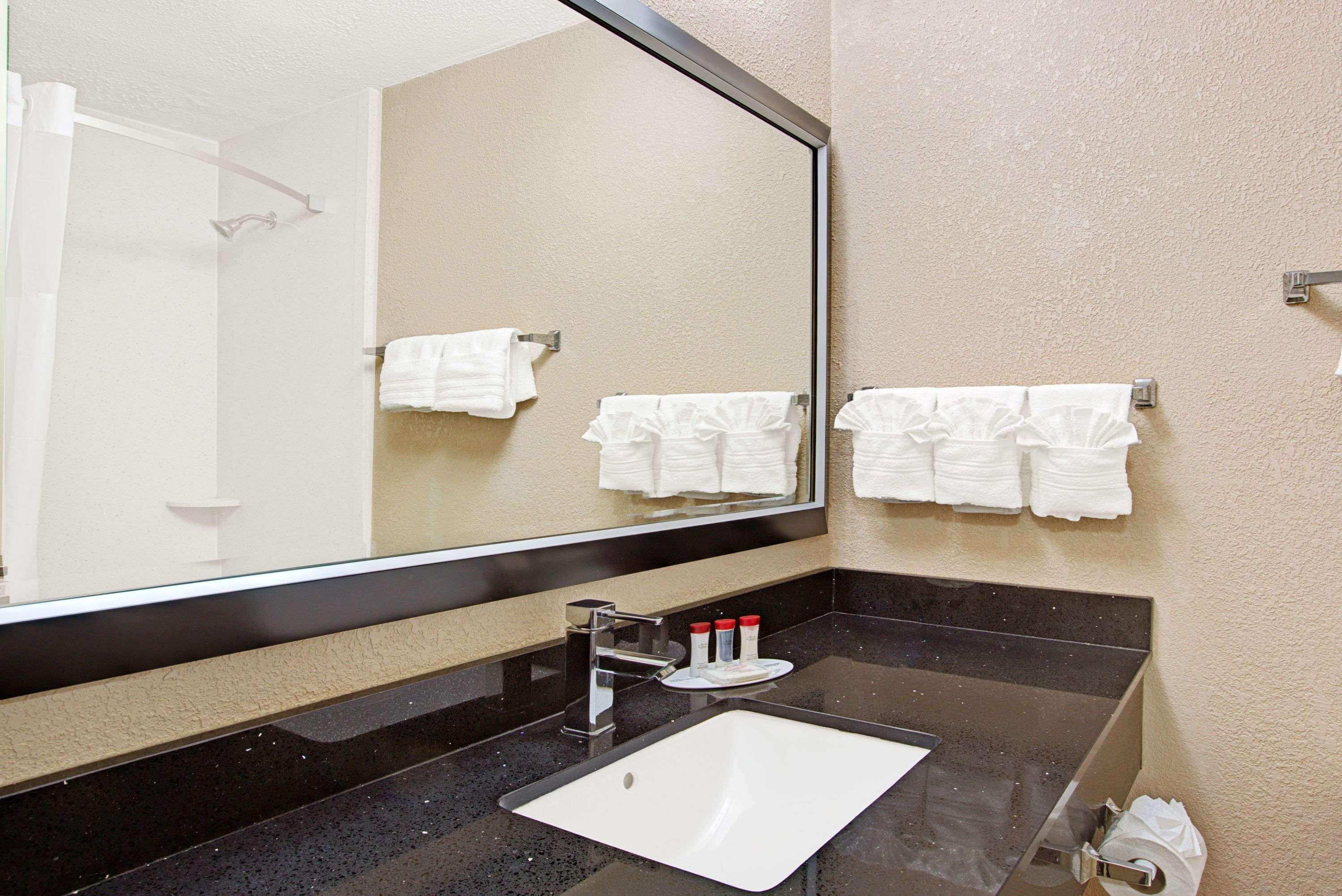 Ramada Plaza By Wyndham South End Airport Hotel Charlotte
