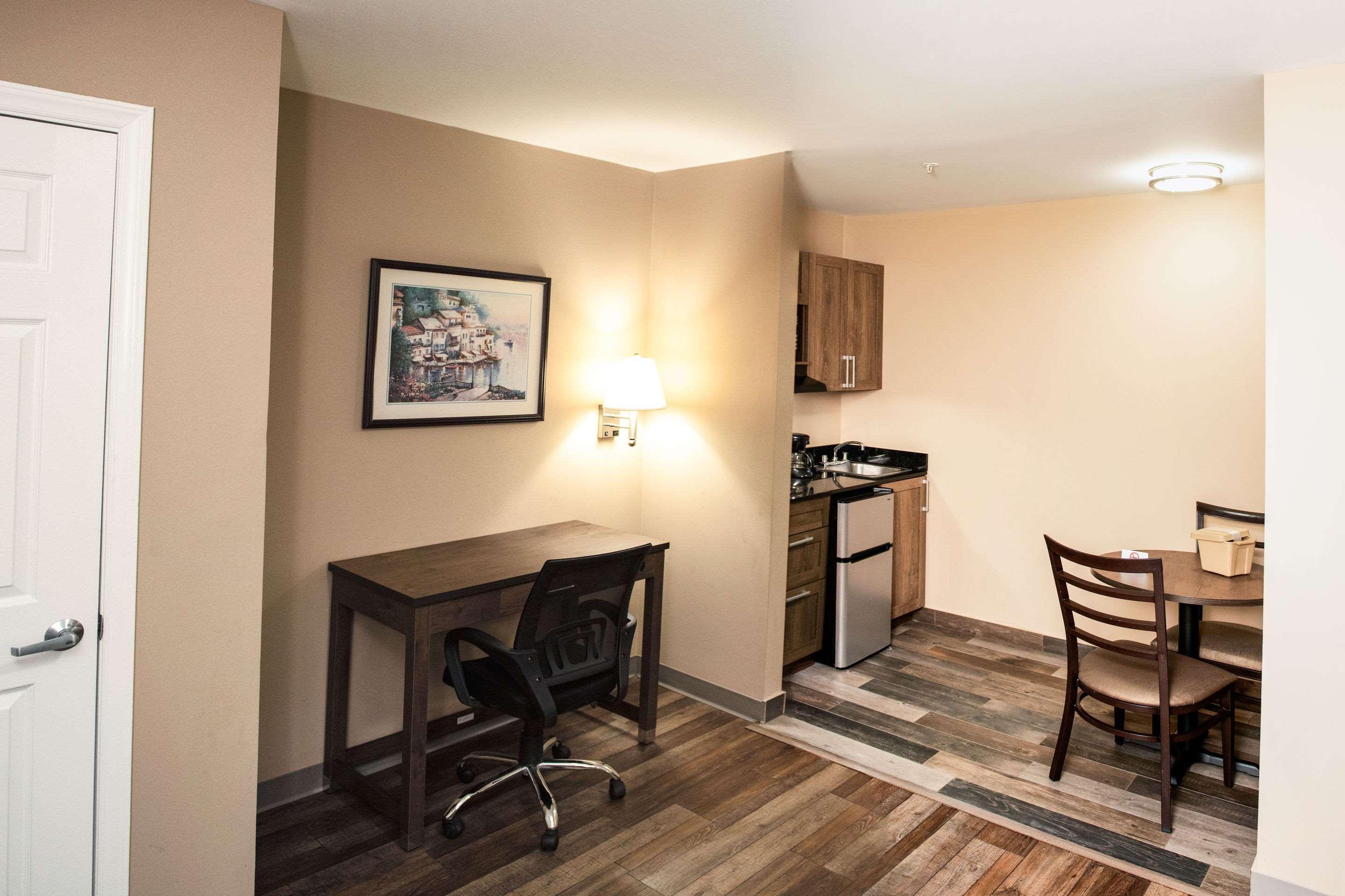 Suburban Charlotte-ballantyne Hotel 2*