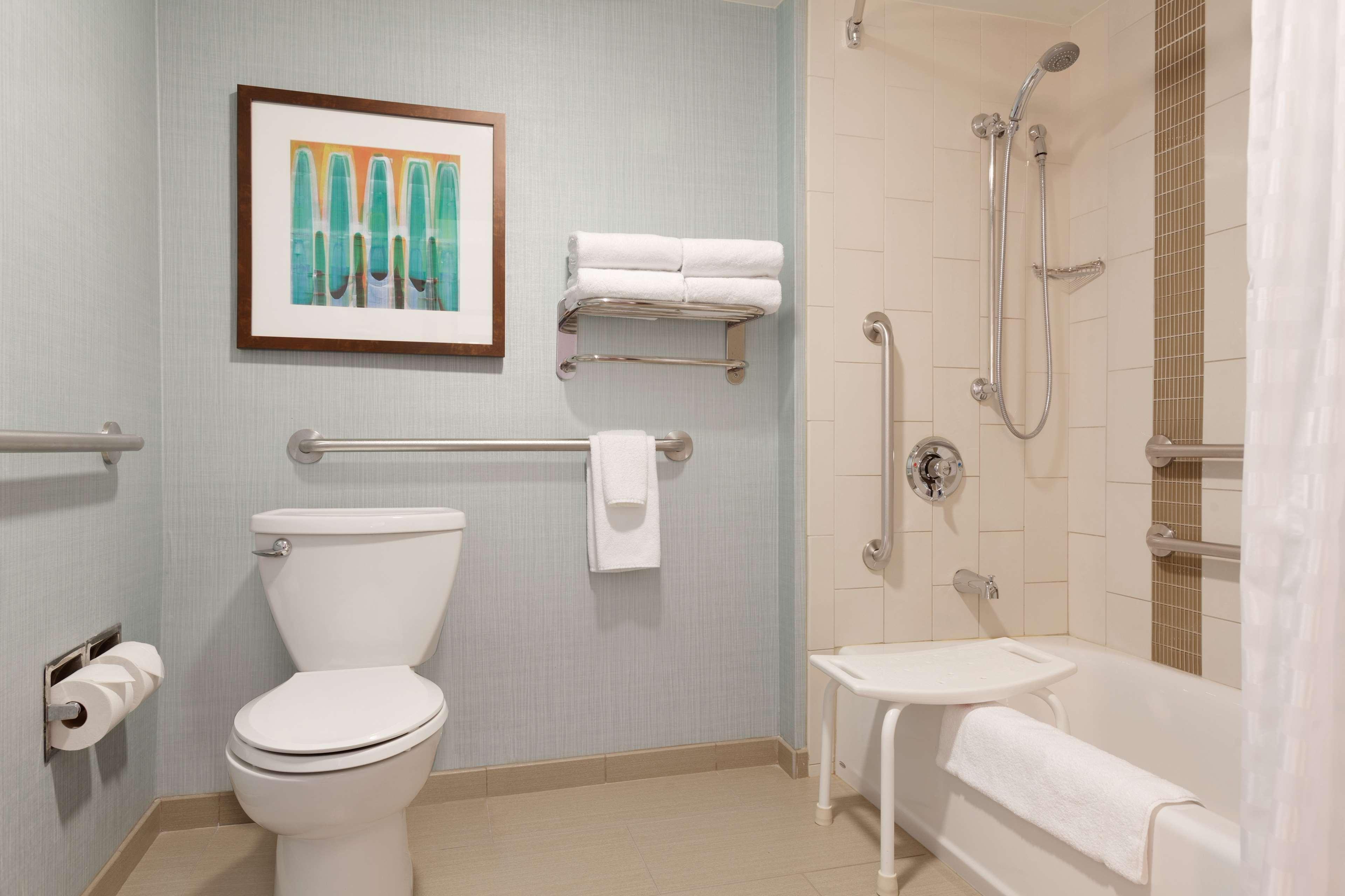 Hyatt Place Airport/lake Pointe Hotel