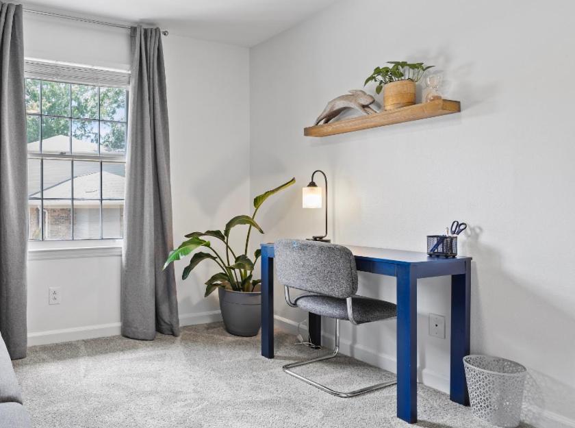 Apartment Cozy Near Luxury Mall & Uptown W/ Pool! Charlotte