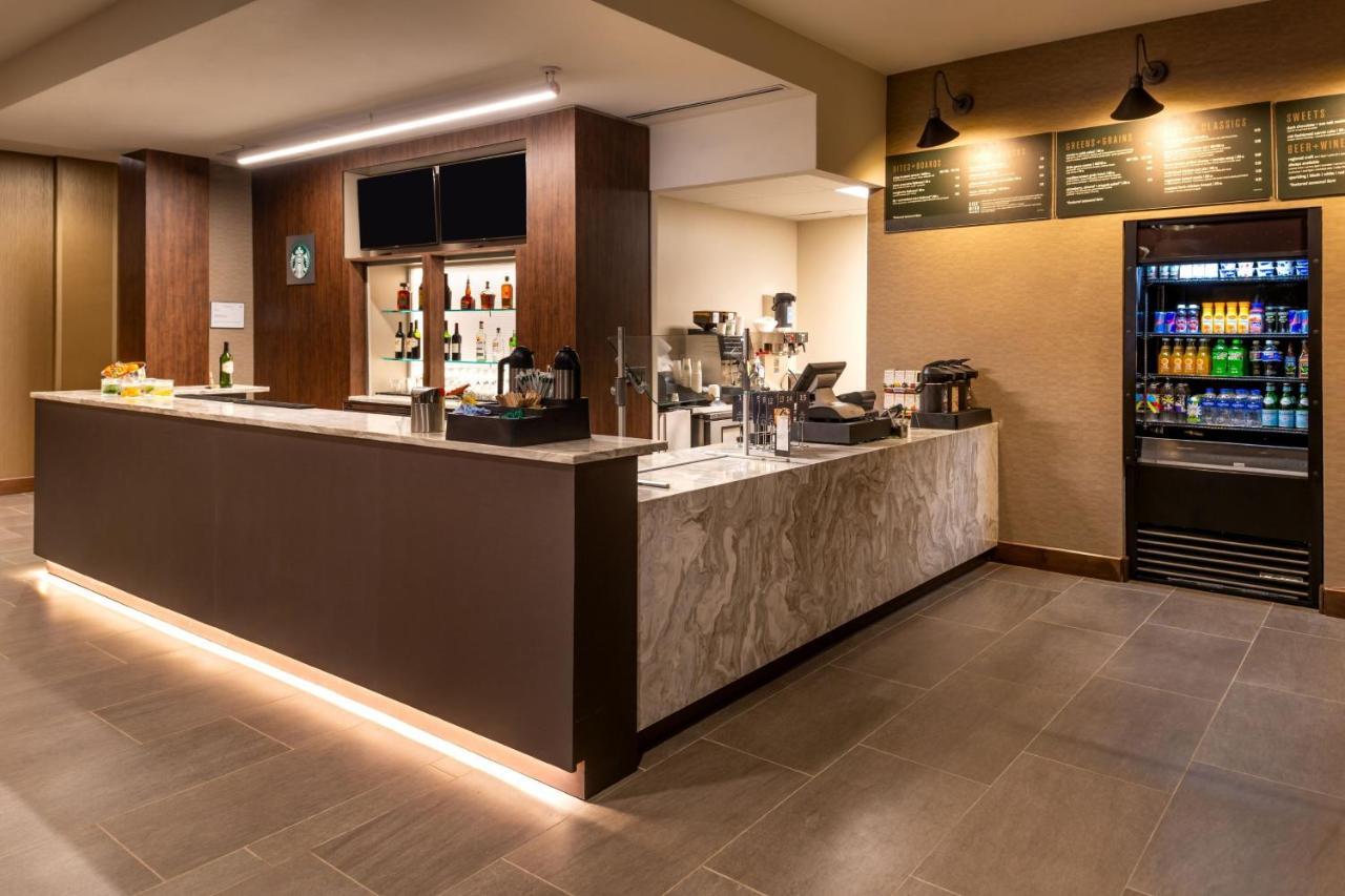 Courtyard By Marriott Northlake Hotel 2*