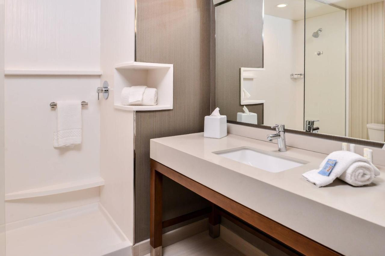 Courtyard By Marriott Northlake Charlotte