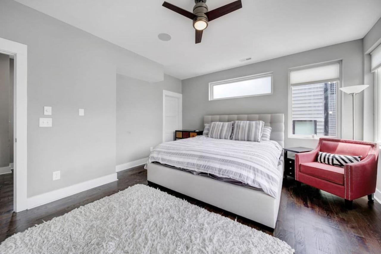 Views - Walking Distance To Panthers Stadium Holiday home