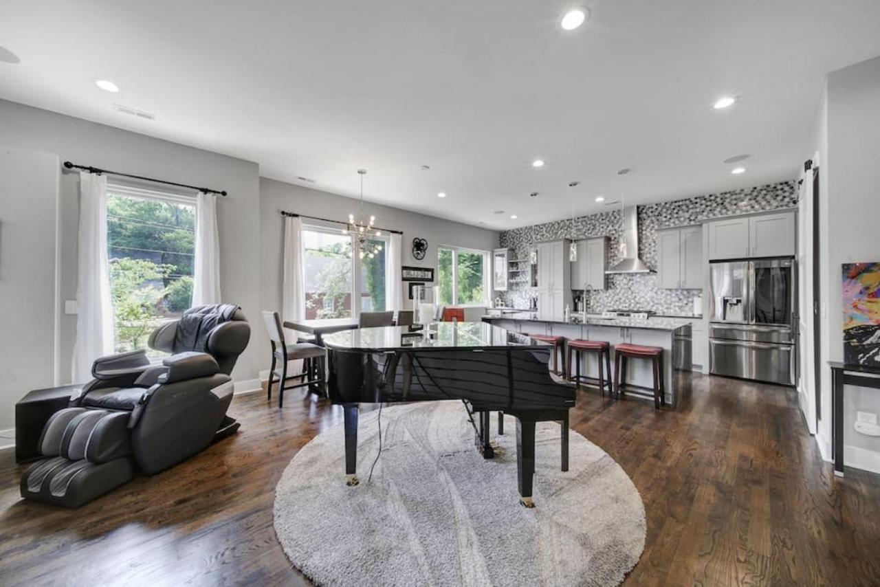 Views - Walking Distance To Panthers Stadium Holiday home Charlotte