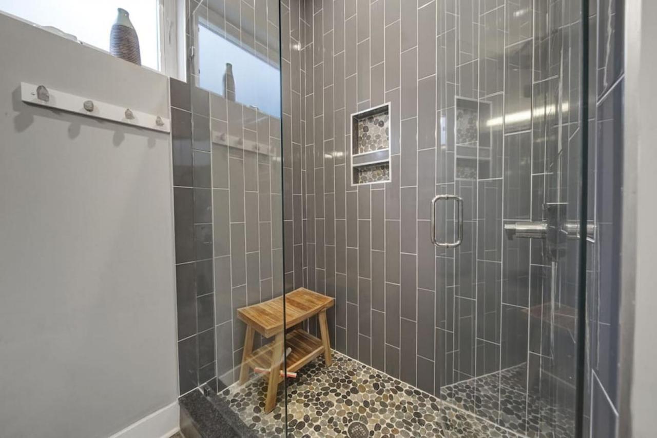 Holiday home Views - Walking Distance To Panthers Stadium Charlotte