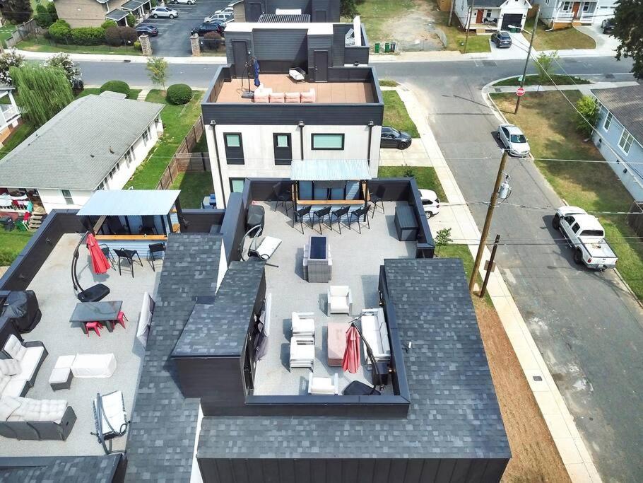 Amazing Location! Rooftop Patio, Pool & Game Room!