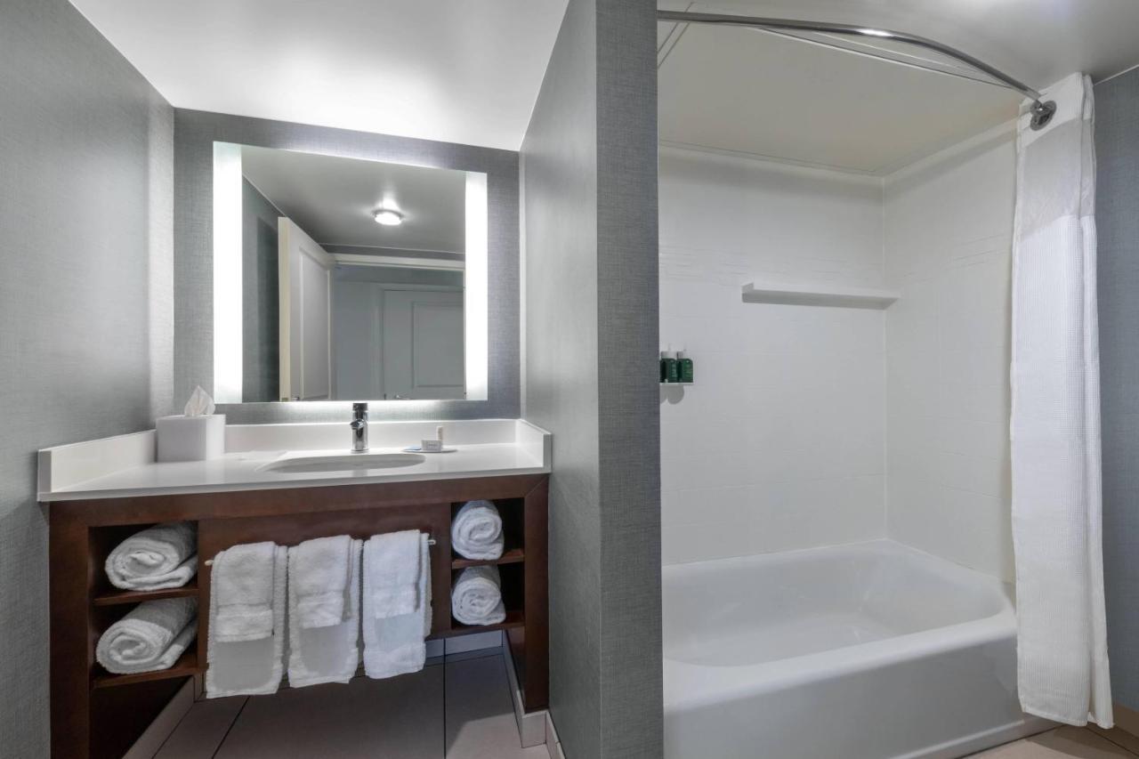 By Marriott Center Hotel 3*