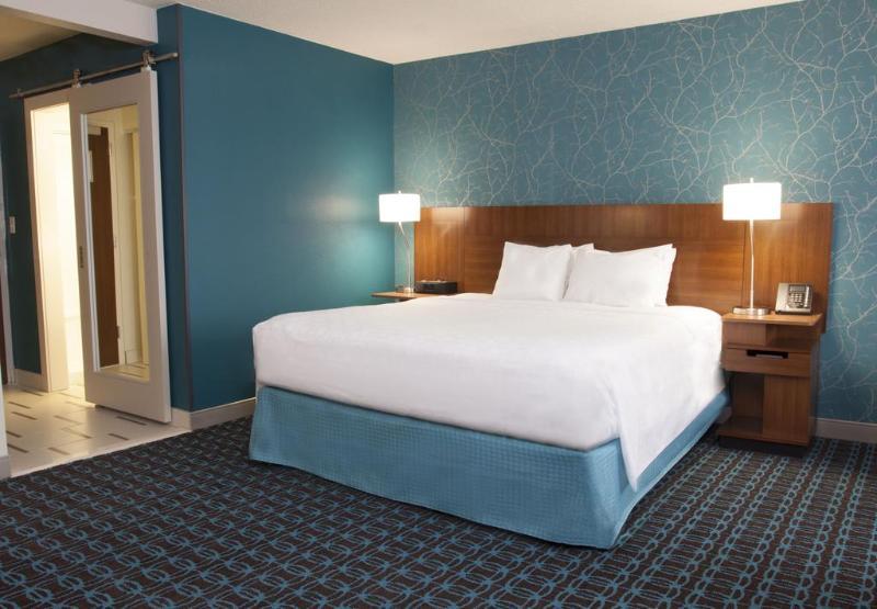 Fairfield & By Marriott Uptown Hotel 3*