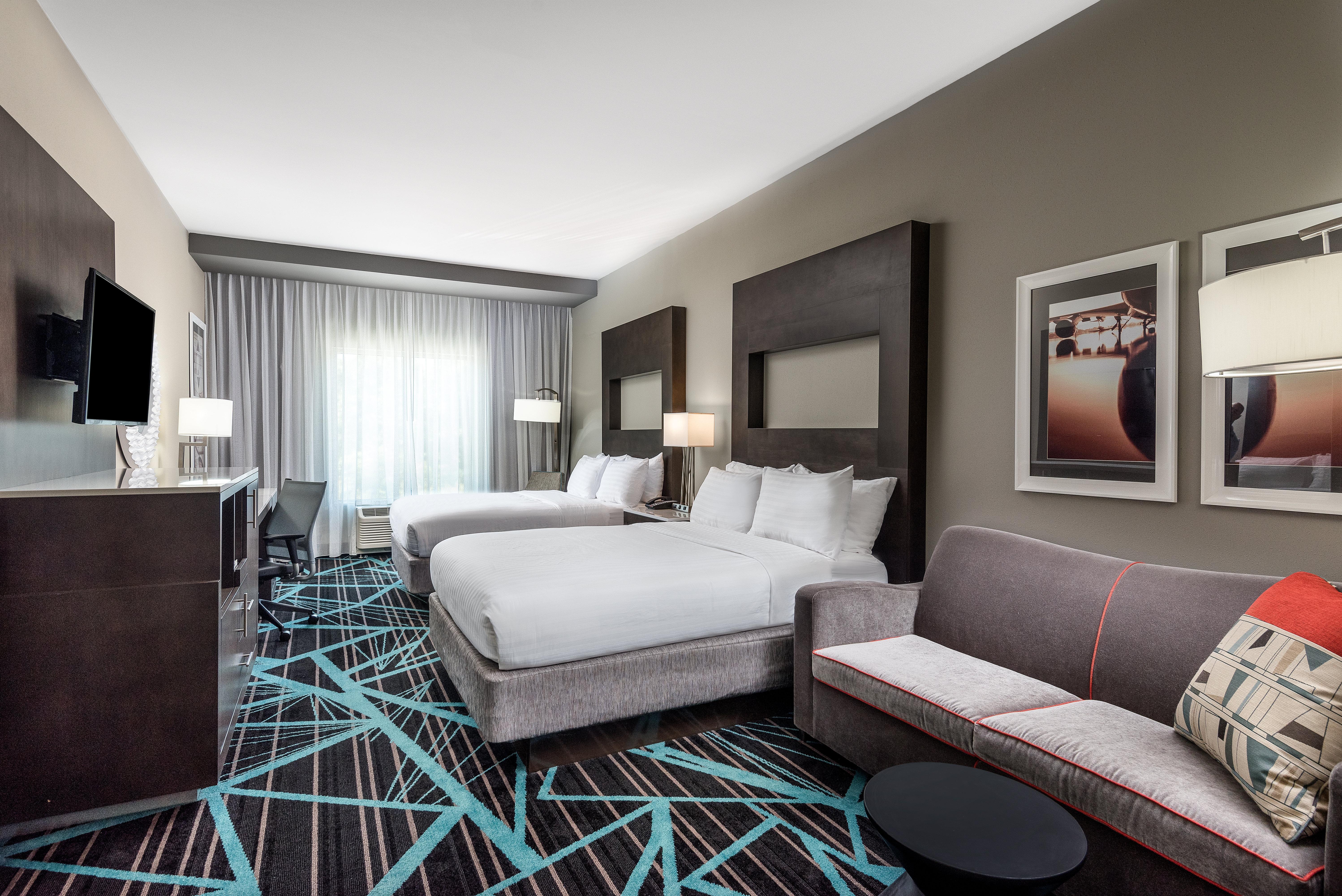 Hotel Express & - Airport By Ihg 3*