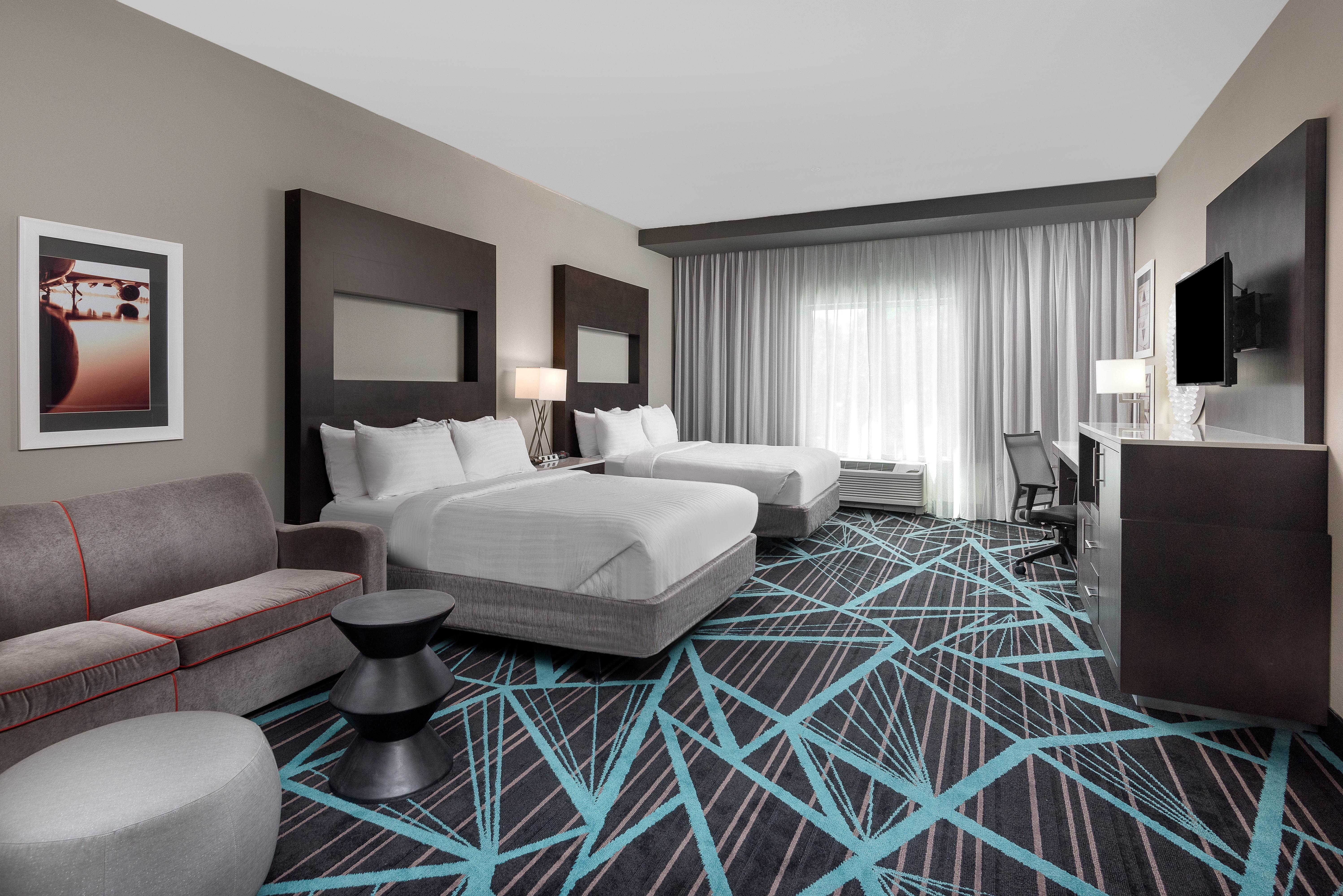 Hotel Express & - Airport By Ihg