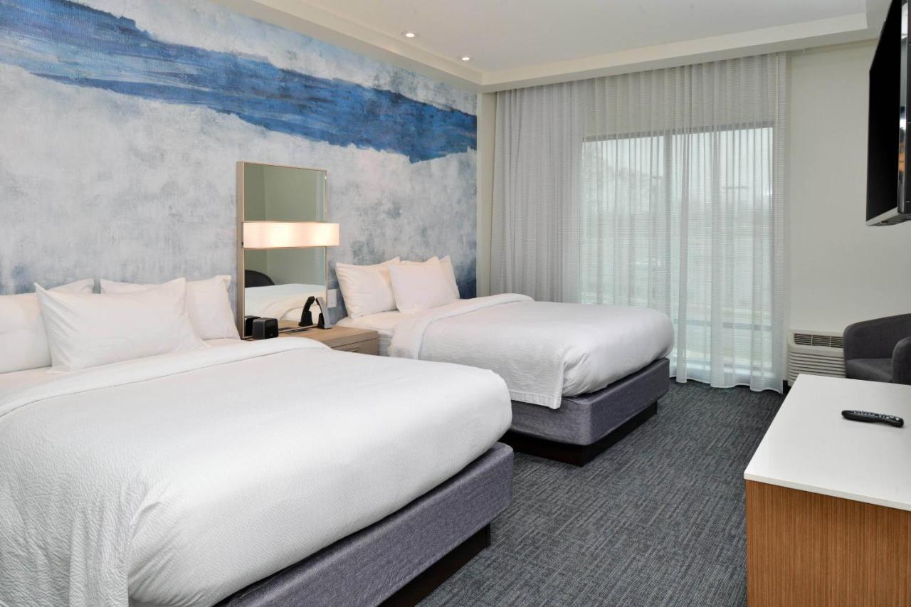 Hotel Courtyard Steele Creek 3*