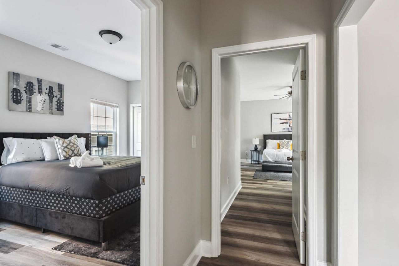 Serenity 12min From Uptown & Spectrum Ctr Holiday home