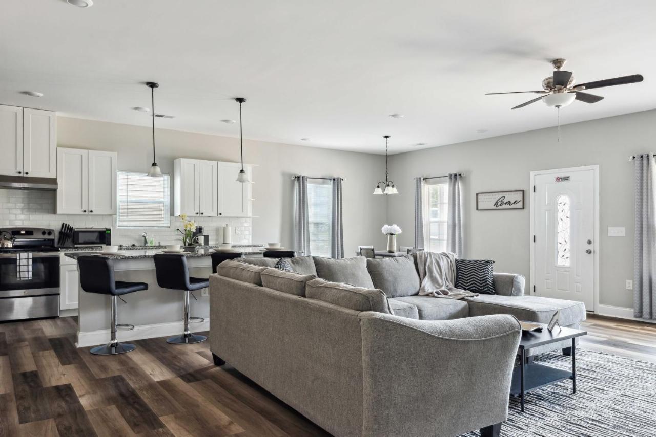 Serenity 12min From Uptown & Spectrum Ctr *