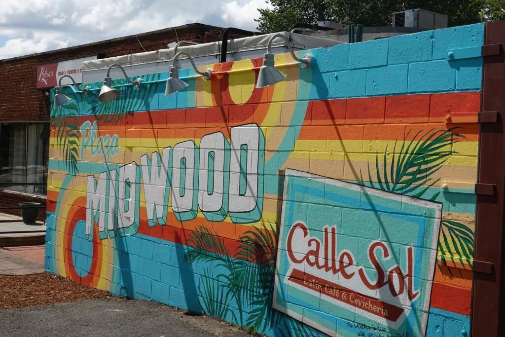 Organic Modern ~ King Bed ~ In Plaza Midwood * Charlotte
