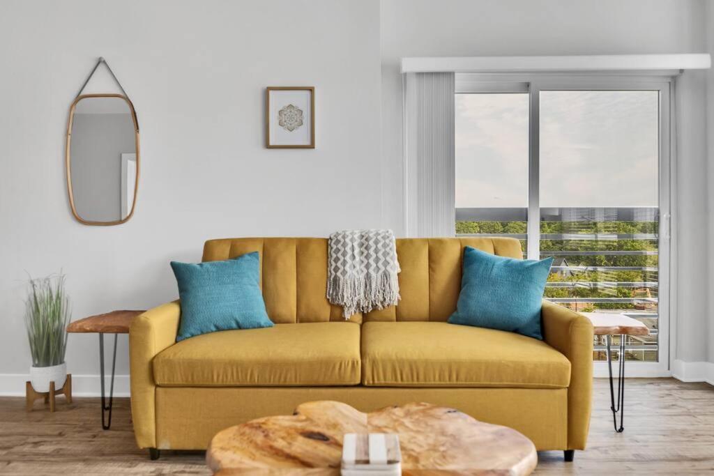 Apartment Organic Modern ~ King Bed ~ In Plaza Midwood