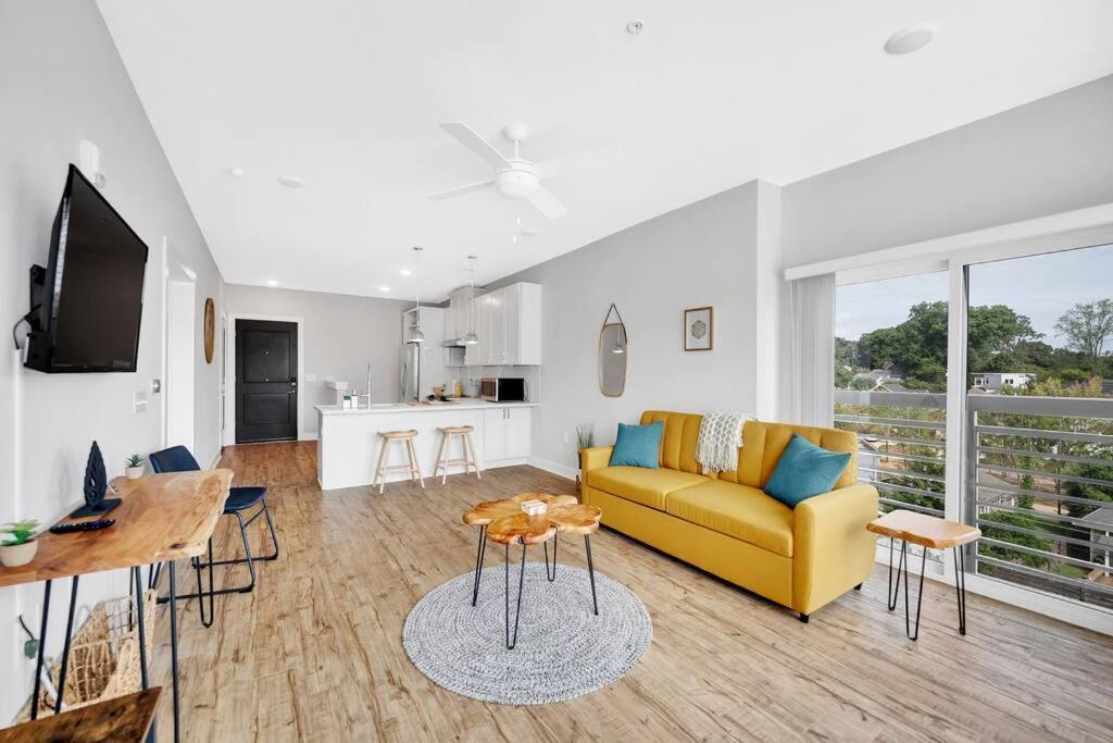 Organic Modern ~ King Bed ~ In Plaza Midwood * Charlotte