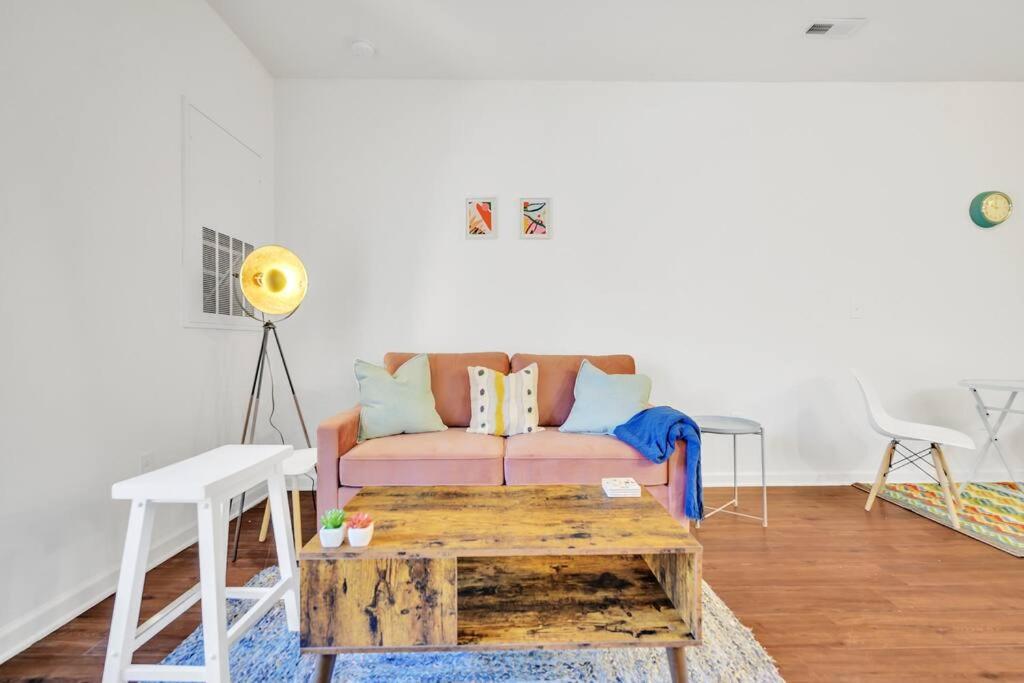 Apartment 1br King Bed Near Shopping, Dining & Entertainment