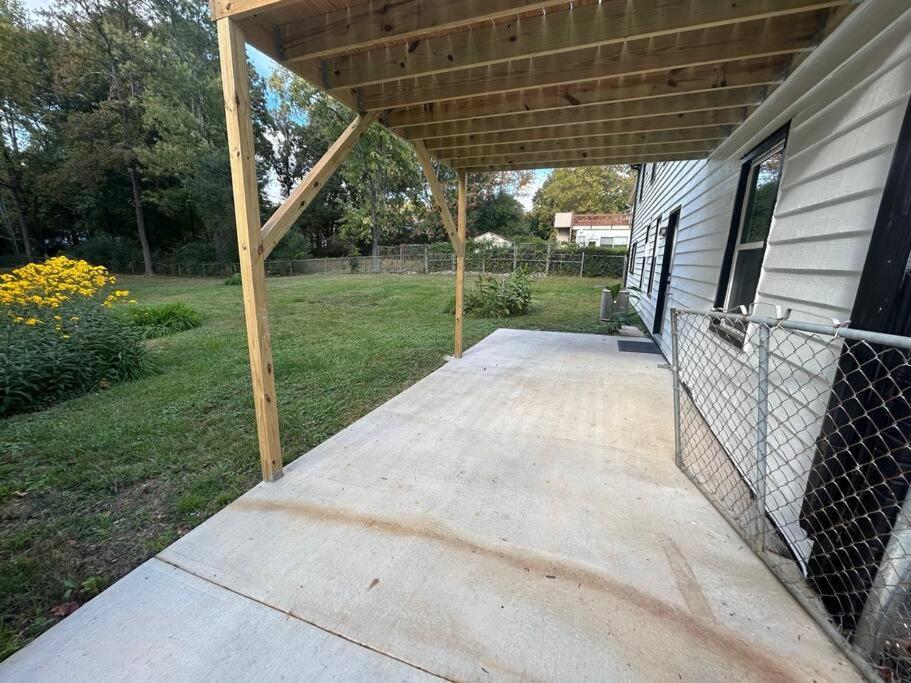 Comfy Lower Lvl With Jetted Tub Near Uptown And Unc Holiday home *