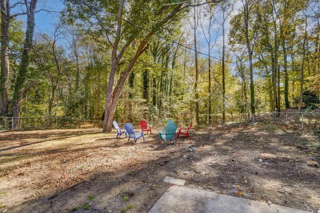 Charm Haven With Outdoor Tv *