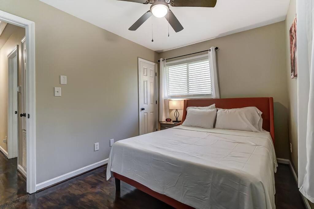 Charm Haven With Outdoor Tv Charlotte