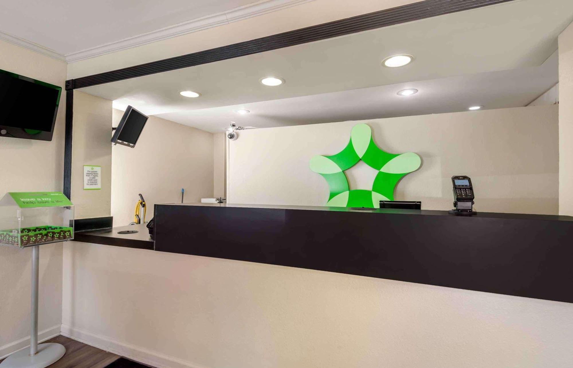 Extended America Select - - Tyvola Rd - Executive Park 2*